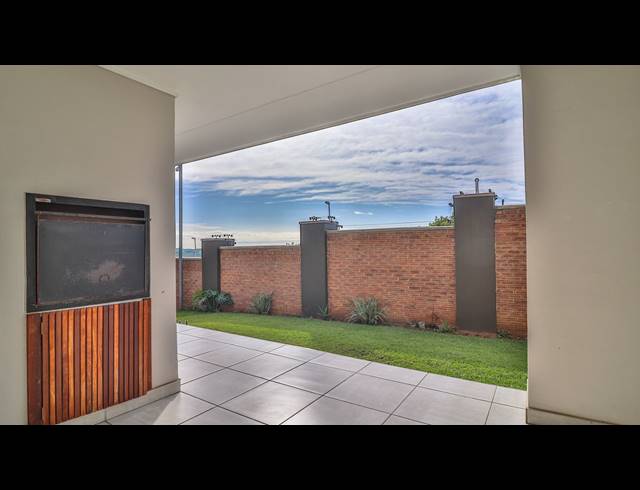 3 BEDROOM APARTMENT FOR SALE IN IZINGA ESTATE